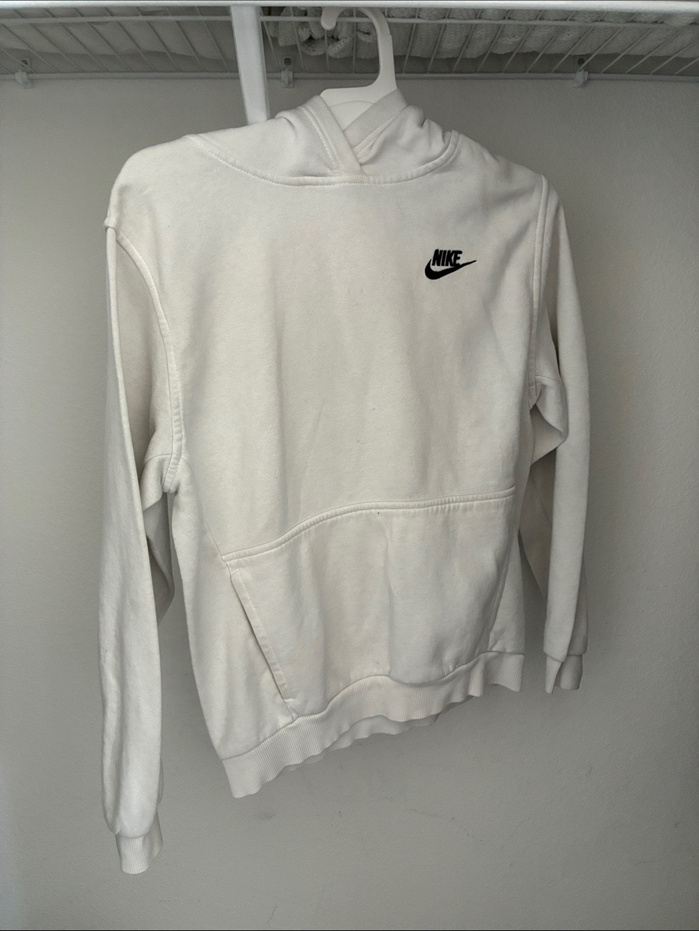 Nike boy’s White Crewneck Sweatshirt with Black Swoosh